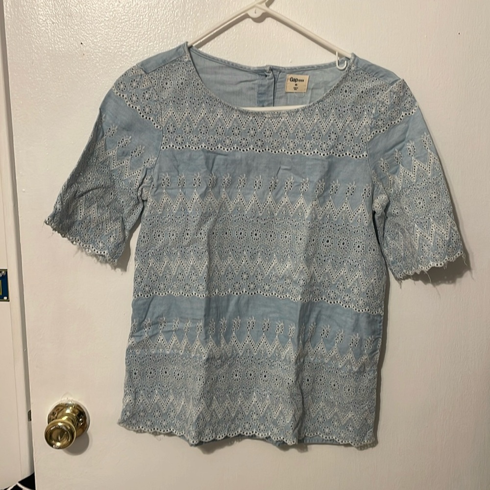 Baby blue Gap Tshirt